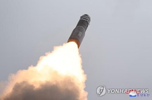 کره‌شمالی چندین موشک کروز به سمت دریای زرد شلیک کرد